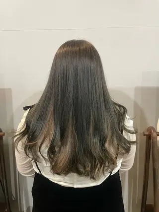 カラー 相羽 紗音のヘアスタイル