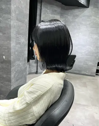 ミディアム RAISE by_WHITEのヘアスタイル