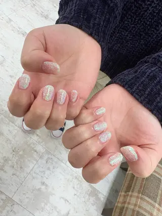 ネイル マハロネイルサロン横浜店所属・吉田 里菜のネイルデザイン