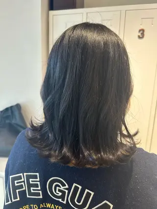 ミディアム Annie 吉田 裕美のヘアスタイル