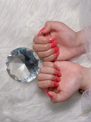 ネイル y 💅のネイルデザイン