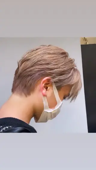 ショート カラー ハイトーン/レイヤー カット/TAKEのヘアスタイル