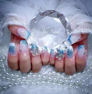 ネイル She   Nail所属・ISA_ BELLAのネイルデザイン