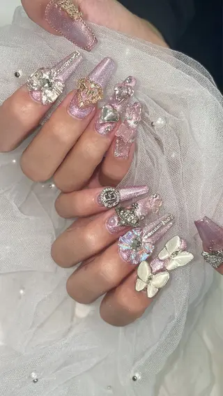 ネイル ネイルサロンエクラ 🫧Shizukaのネイルデザイン