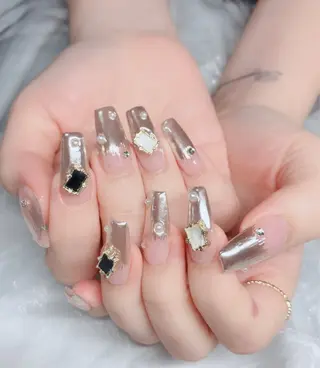 ネイル 高木 維麗絲のネイルデザイン