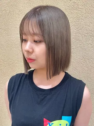 ショート カラー 塩谷 雪花のヘアスタイル