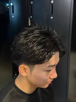 ショート パーマ ユウト 【メンズ限定】のヘアスタイル