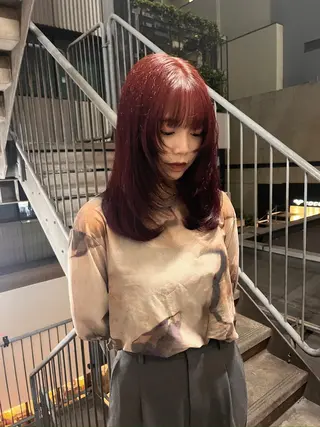 ロング カラー ヘアアレンジ hollo所属・サワイ サラのヘアスタイル