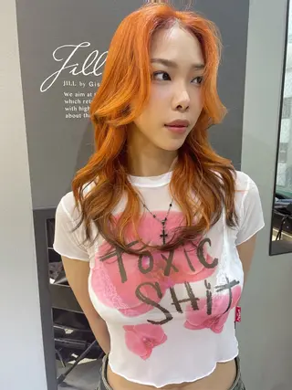 カラー AIRI layer cut hairのヘアスタイル