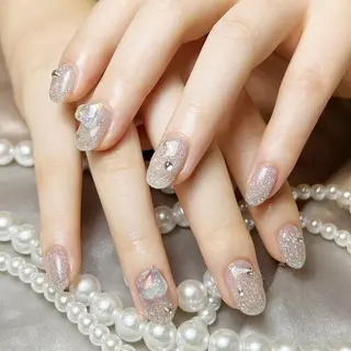 ネイル RAFFINE 月🦋🩵のネイルデザイン