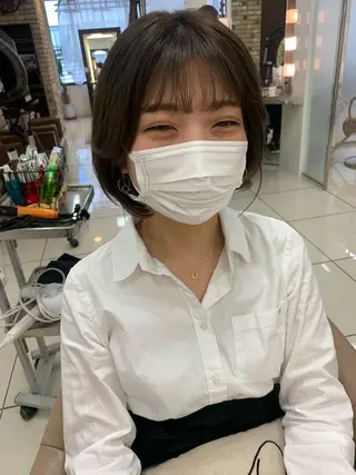 ショート カラー 羽エクステ🩷 🤍まき🤍のヘアスタイル