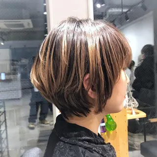 ショート カラー 🟢ウルフ／スパイラ ルパーマ／大西🟢のヘアスタイル