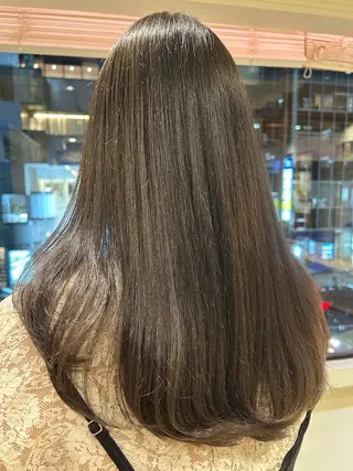 セミロング カラー kawabe maikoのヘアスタイル