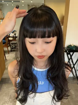 ロング YUI／レイヤー カット/透明感カラーのヘアスタイル