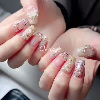 ネイル Queens テイのネイルデザイン