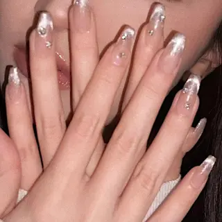 ネイル LEDアイラッシュ ∩_∩アオイのマツエク・マツパデザイン