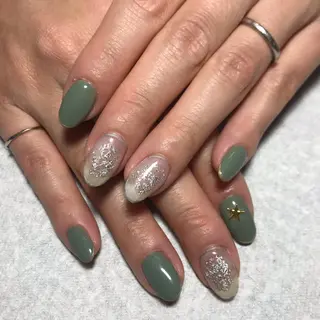 ネイル ECLAT エクラ所属・寺山 千鶴のネイルデザイン