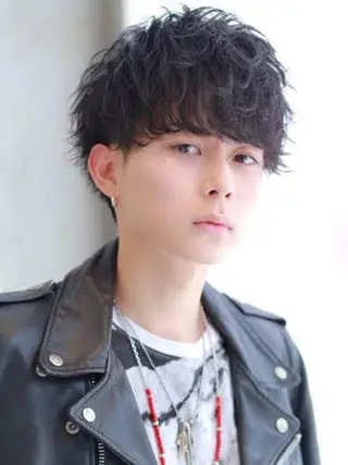 ミディアム カラー パーマ メンズ 【公式】amble luxe池袋東口🩷のヘアスタイル