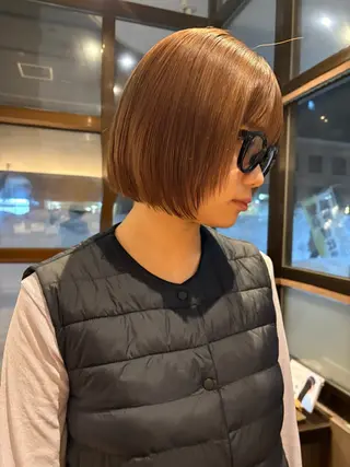 ショート 綾乃／デザインカラー ／ハイトーン／ボブのヘアスタイル