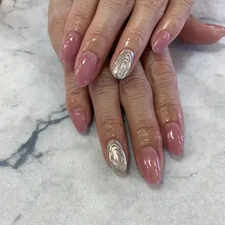 ネイル ネイルリボン 受付スタッフのネイルデザイン