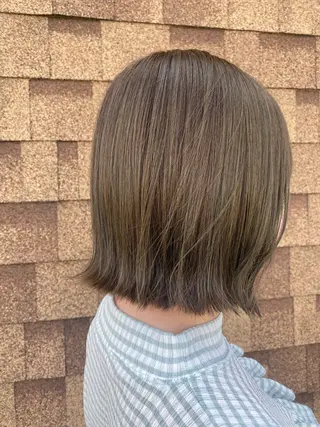 ショート 岡田 真弥のヘアスタイル