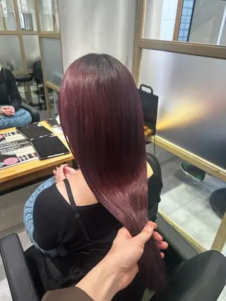 ロング JOS所属・上野/エフェクトブリ ーチ✂︎touiのヘアスタイル