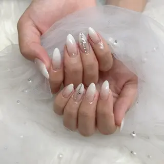 ネイル Raviy福岡店所属・manoka .のネイルデザイン