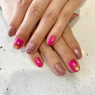 ネイル 佐藤 穂乃香のネイルデザイン