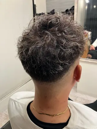 カラー パーマ メンズ メンズ特化/パーマ/ フェードWATARUのヘアスタイル