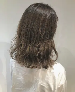 ミディアム カラー scene.池袋所属・scene. haraのヘアスタイル