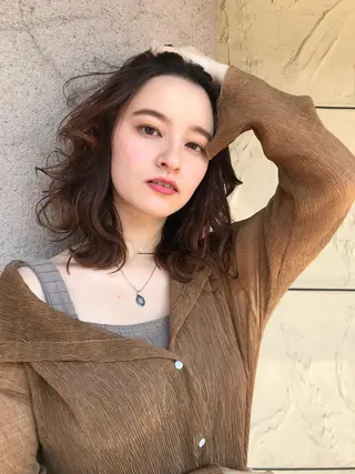 ミディアム 岸川 恭子のヘアスタイル