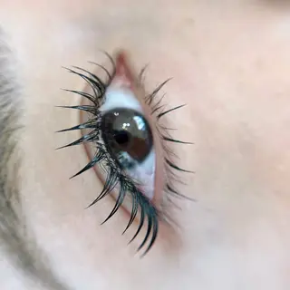 マツエク・マツパ eyelash salon'h所属・松本 光の眉毛・アイブロウイメージ