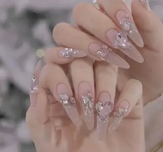 ネイル D-BEAUTY Nailsalonのネイルデザイン