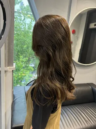 ミディアム カラー dao/ミルクティー /ブラウン/ブロンドのヘアスタイル