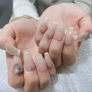 ネイル Queens 榊 まおのネイルデザイン