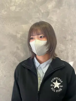 ショート カラー 手塚 由佳のヘアスタイル