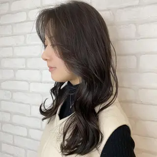 セミロング カラー abilita AZUSAのヘアスタイル