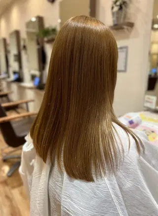 カラー ももか／ VISAGE dioのヘアスタイル