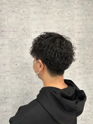 ショート パーマ メンズ ハイトーン× デザイン　Runoのヘアスタイル