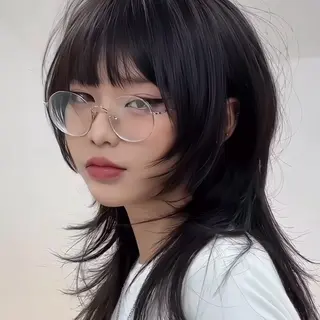 ミディアム SHIN レイヤー‪‪カットのヘアスタイル