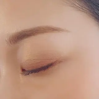 メンズ まつげパーマ/眉毛 ［ALBA］のマツエク・マツパデザイン