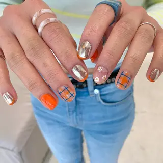 ネイル esby Loely MIZUKIのネイルデザイン