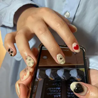 ネイル Ami 🦥のネイルデザイン