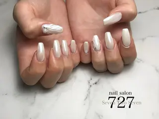 ネイル 727 nailのネイルデザイン