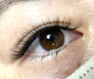 マツエク・マツパ cachette eyelash所属・月森 未奈子のマツエク・マツパデザイン