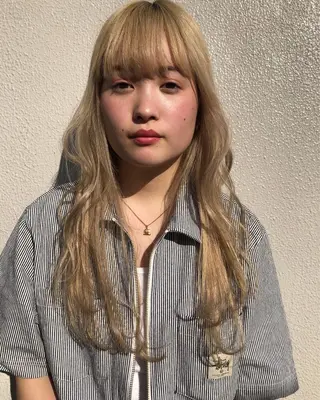 ロング カラー 菊地 柚乃のヘアスタイル