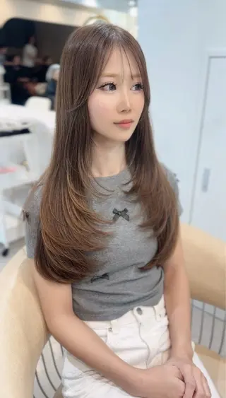 ロング カラー Akane レイヤー/艶カラーのヘアスタイル