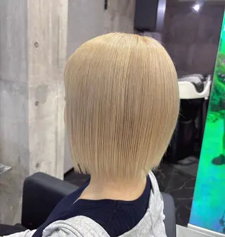 ショート 🍑🧋ハイトーン 暖色カラーlucaのヘアスタイル