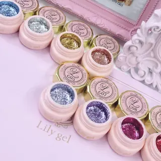 ネイル 乙川 茉由のネイルデザイン