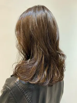 セミロング カラー 大人かわいい×艶髪 🤍塩川のヘアスタイル